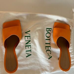 Bottega Veneta Leather Slides - Women’s Size 8 - Never worn